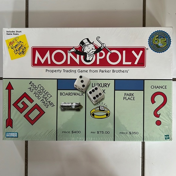 Monopoly Board Game The Classic Edition - Picture 1 of 2